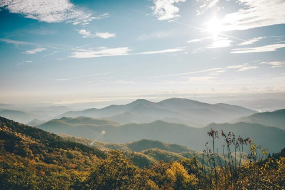 This shows the Blue Ridge Mountains in North Carolina